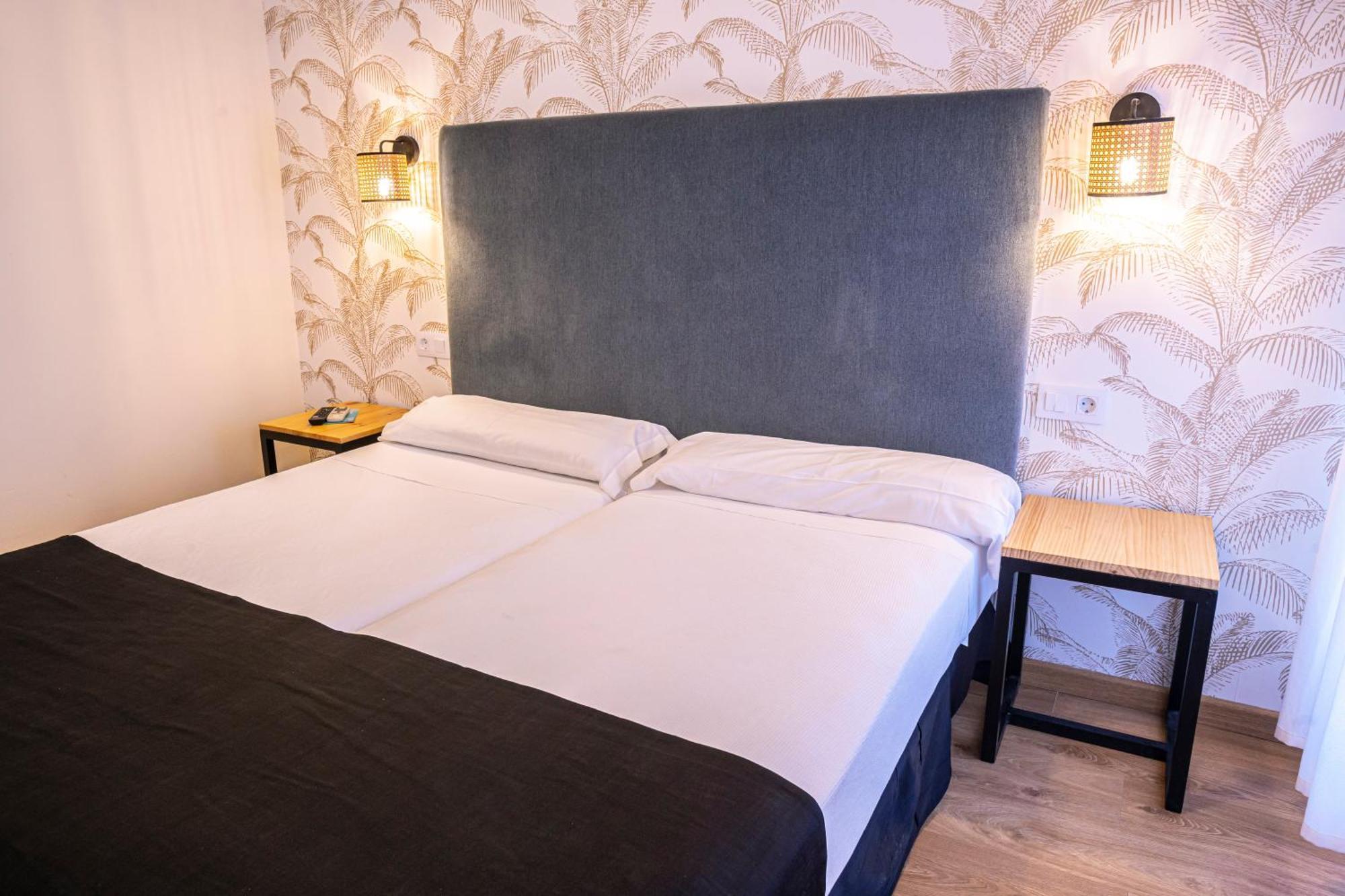 Complejo Roma Hotel อัลเดอานวยวา เดล กามิโน ภายนอก รูปภาพ